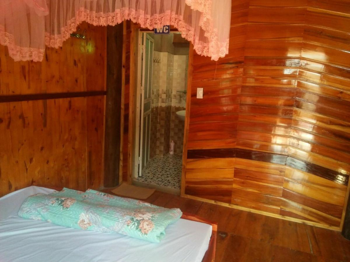 Tran Xuan Homestay Ba Be Village Exterior photo