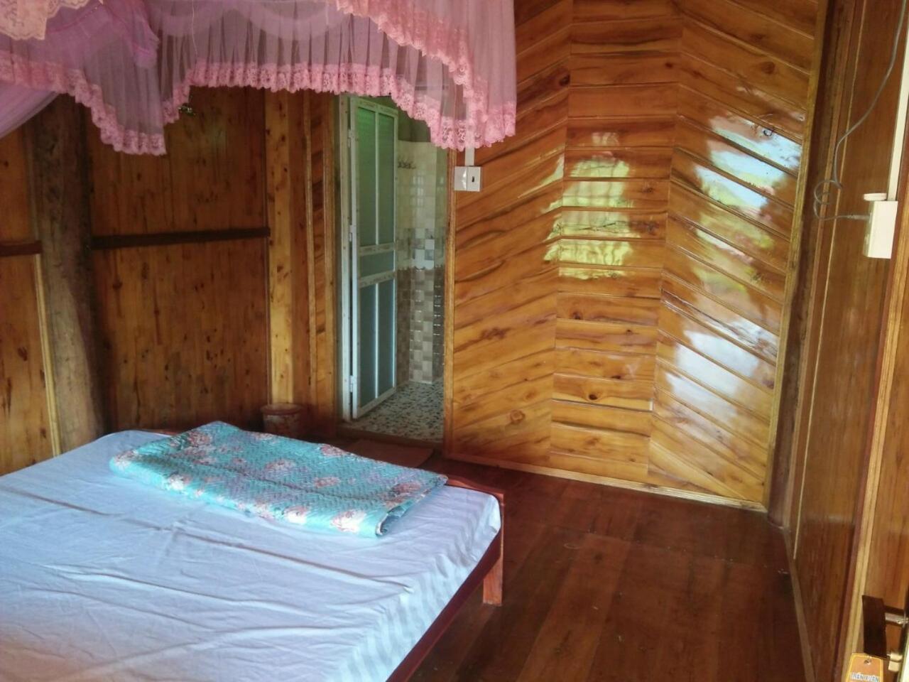 Tran Xuan Homestay Ba Be Village Room photo