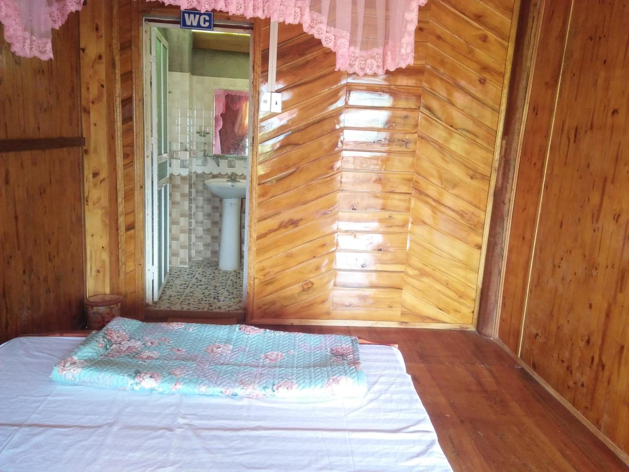 Tran Xuan Homestay Ba Be Village Room photo