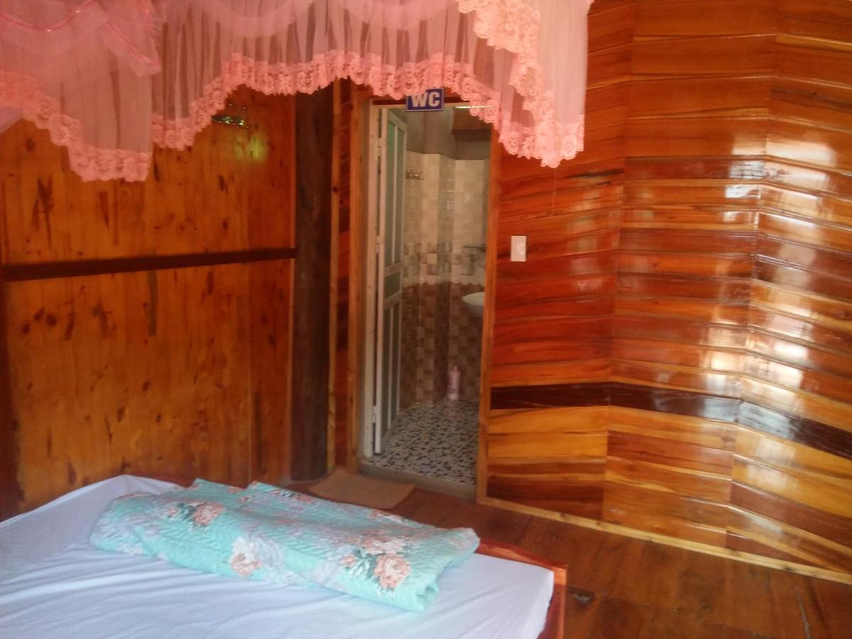 Tran Xuan Homestay Ba Be Village Exterior photo