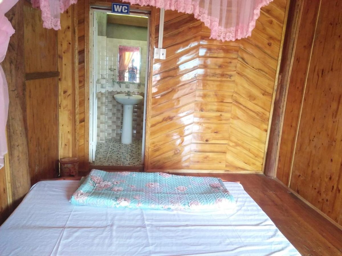 Tran Xuan Homestay Ba Be Village Exterior photo