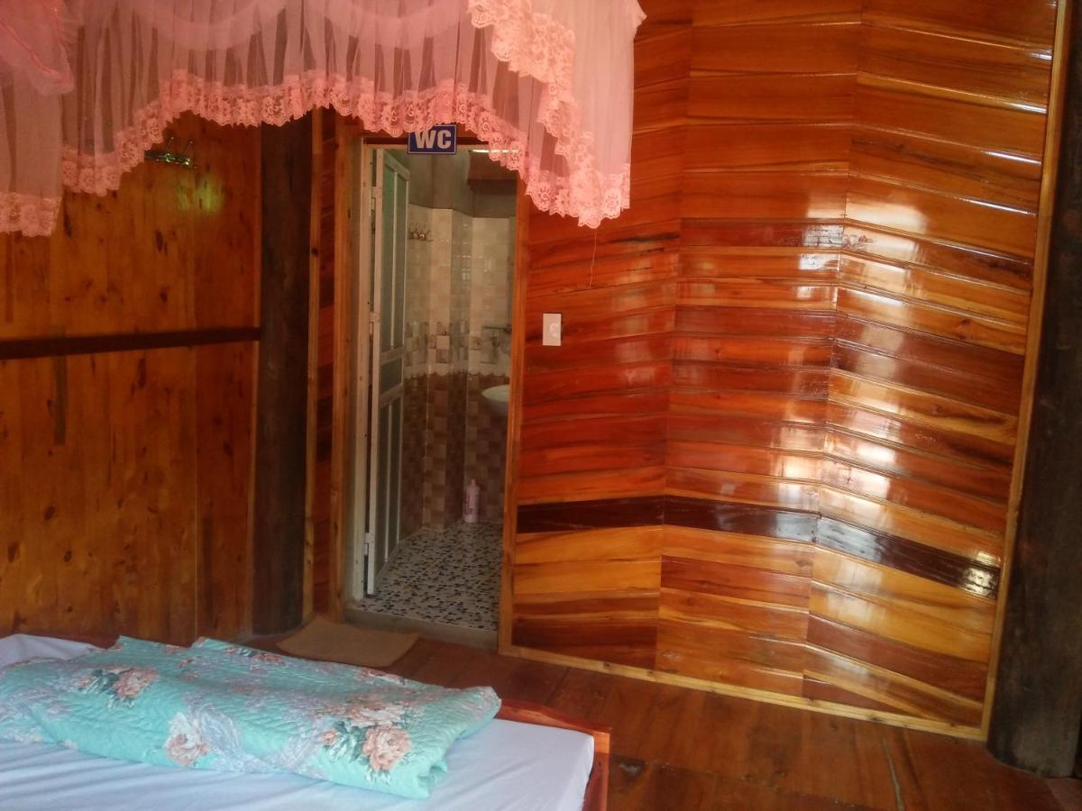 Tran Xuan Homestay Ba Be Village Exterior photo